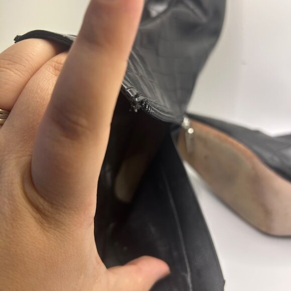 Schutz Black Croc-Embossed Leather Ankle Boots With Square Toe & Side Zipper 8.5 - Picture 9 of 9